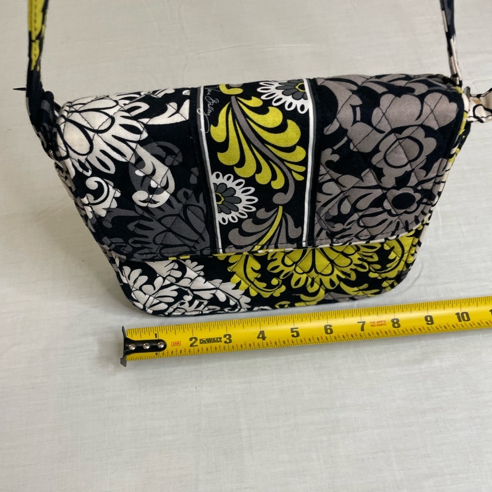 Vera Bradley Crossbody/adjustable strap - Picture 2 of 5